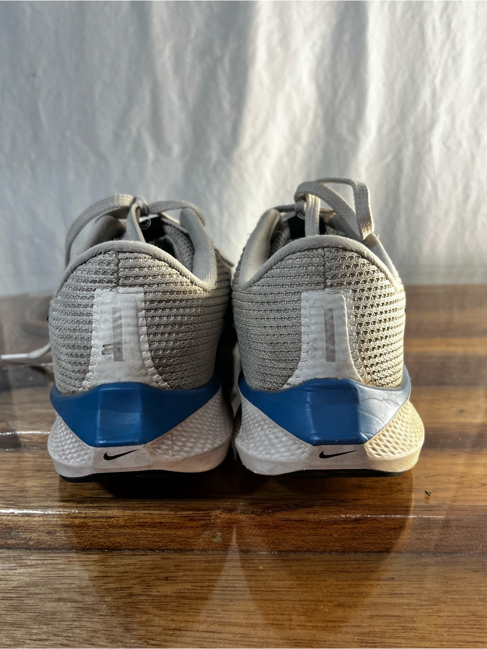 Nike Light Gray Mesh Running Shoes pegasus 40 men’s  size 8, Green/Blue Midsole - Picture 6 of 12